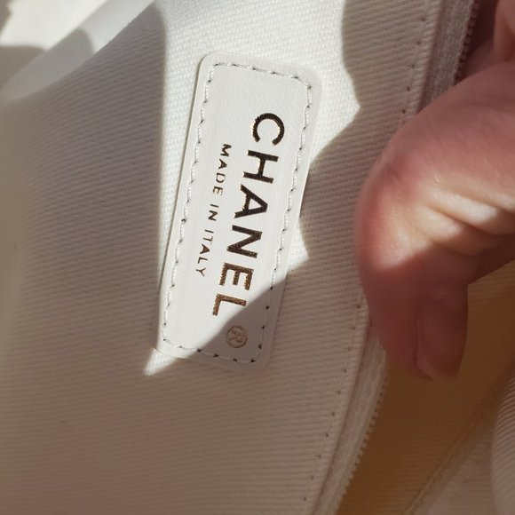 Chanel Deauville Tote - Picture 7 of 17